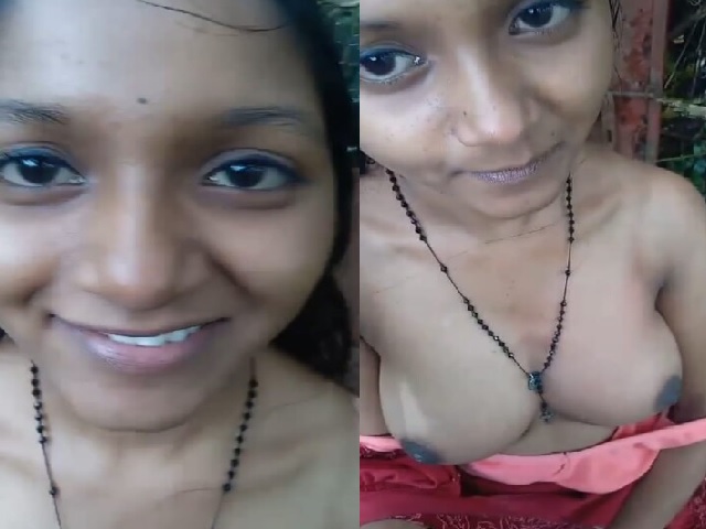 Kerala Girl Forest Boobs Show Lover Viral Clip