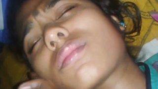 Desi closing eyes accepting porn video